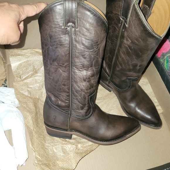 Frye Billy Pull-on Boots, Size 8 - Picture 4 of 11
